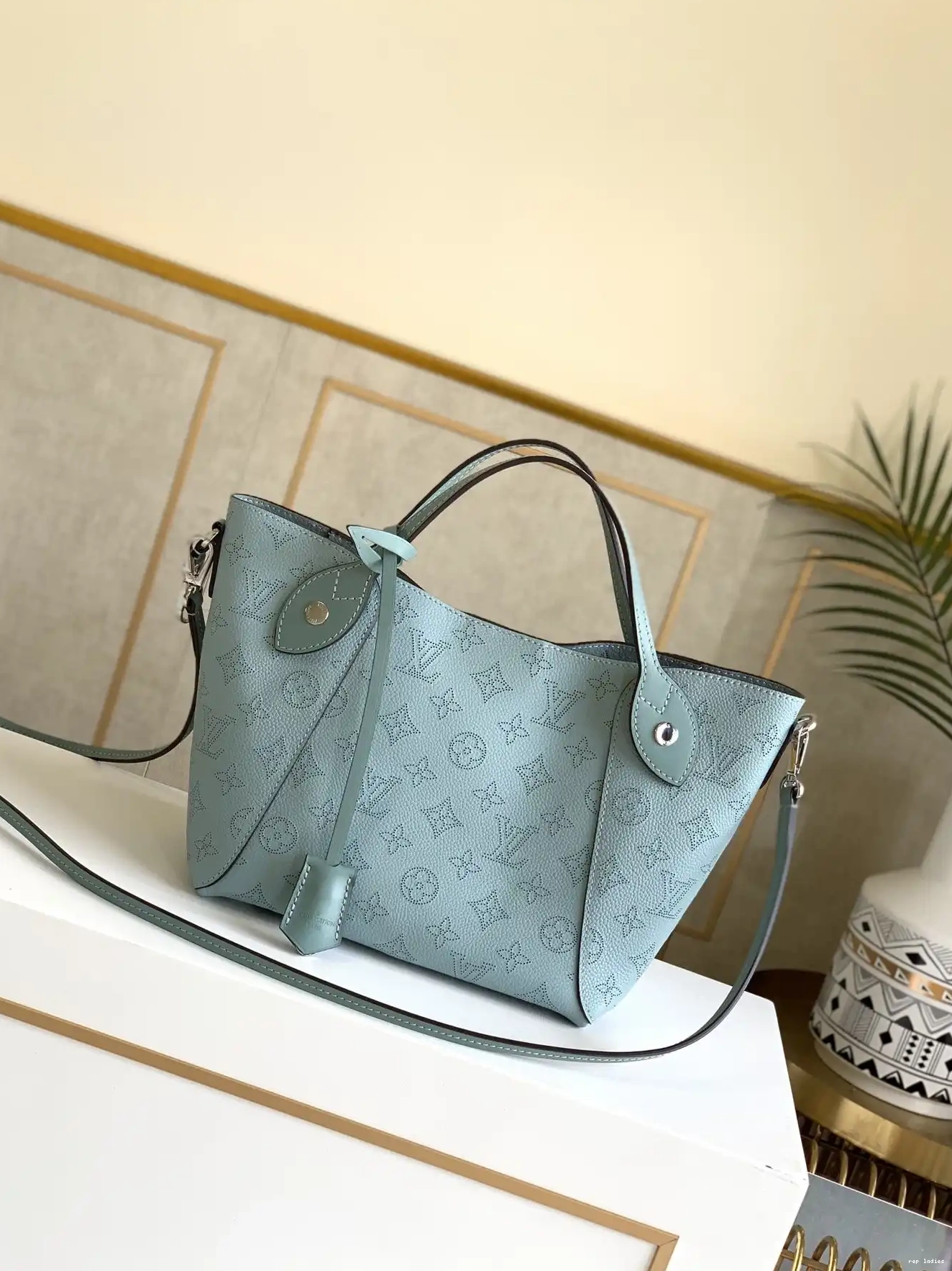 Cheap HINA LOUIS PM VUITTON 0602